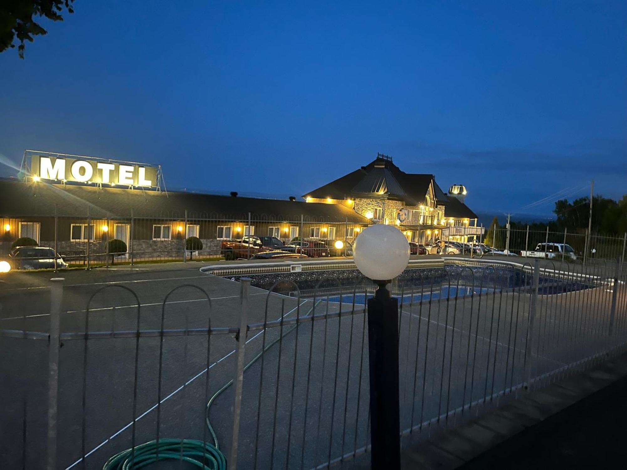 Motel Vue Belvedere Saint-Siméon Exterior foto